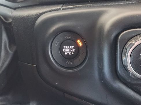 Used 2023 Jeep Wrangler Unlimited Sahara AWD/4WD image 8