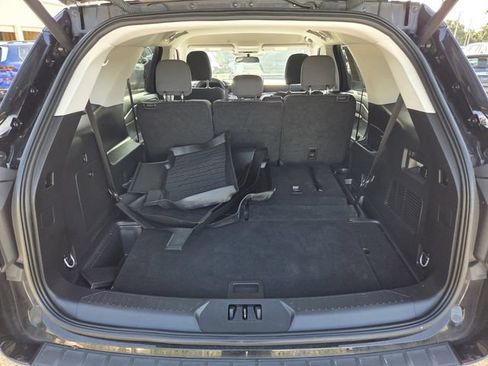 Used 2025 Ford Explorer Active RWD image 10