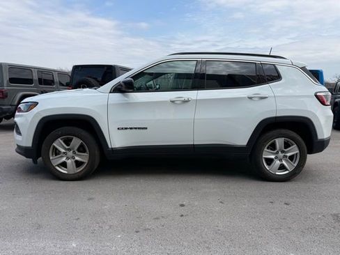 Used 2022 Jeep Compass Latitude AWD/4WD image 6