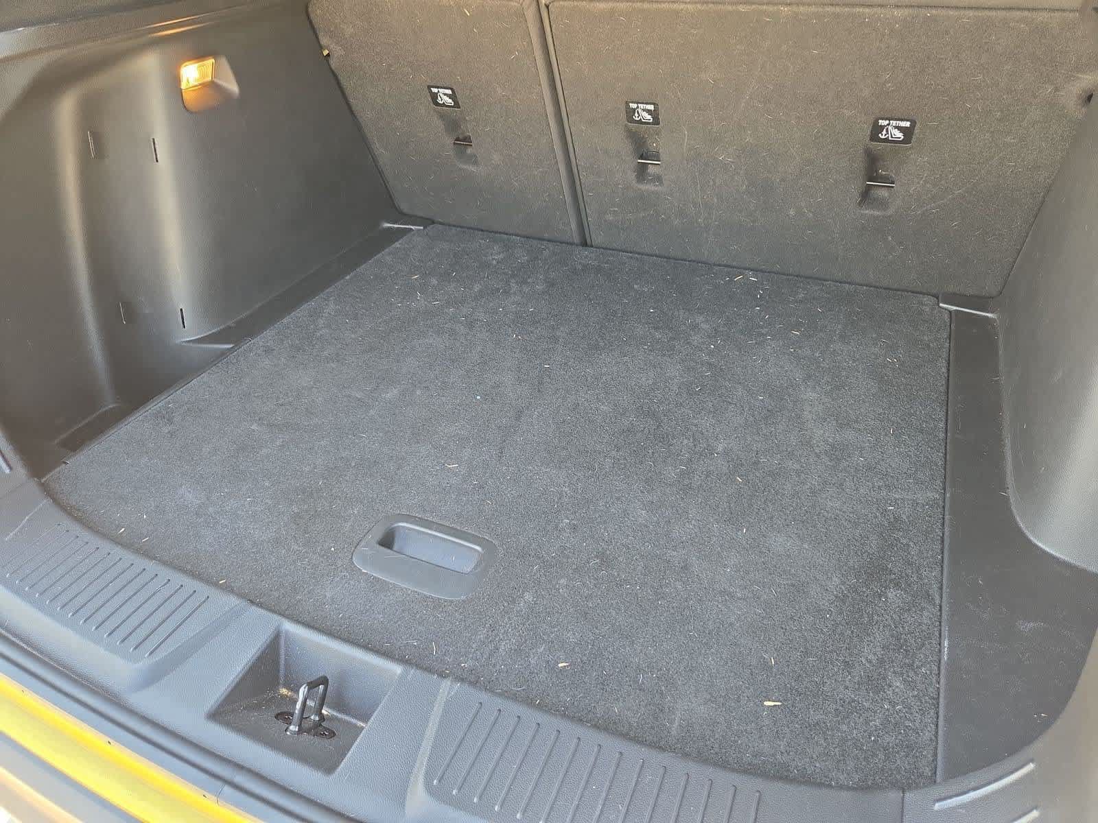 Used 2024 Chevrolet Trax RS w/ Sunroof Package FWD image 32