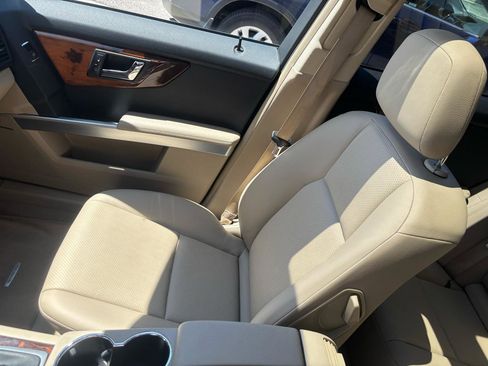 Used 2010 Mercedes-Benz GLK 350 4MATIC image 11