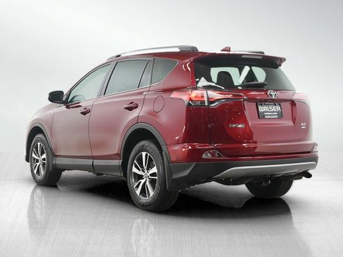 Used 2018 Toyota RAV4 XLE image 3
