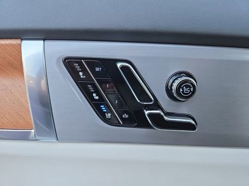 New 2026 Cadillac Vistiq Sport image 20