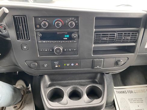 Used 2018 Chevrolet Express 3500 LS RWD image 14