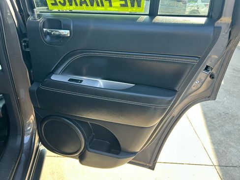 Used 2016 Jeep Compass High Altitude image 15