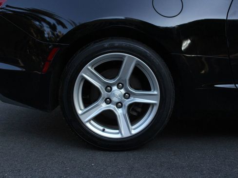 Used 2021 Chevrolet Camaro LT w/ Technology Package image 5