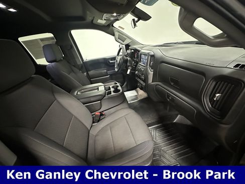 Used 2020 Chevrolet Silverado 1500 Custom w/ Custom Value Package image 22