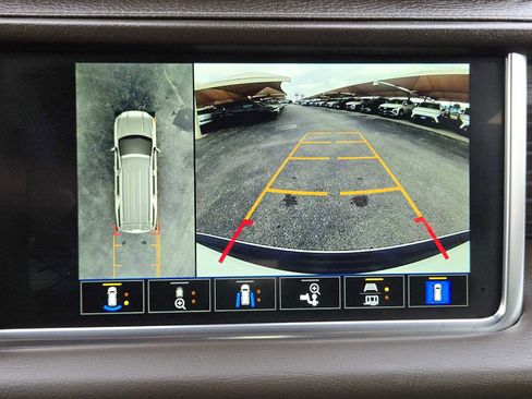 Used 2022 GMC Yukon Denali image 18