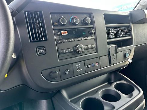New 2025 GMC Savana 2500 w/ Enhanced Convenience Package image 16
