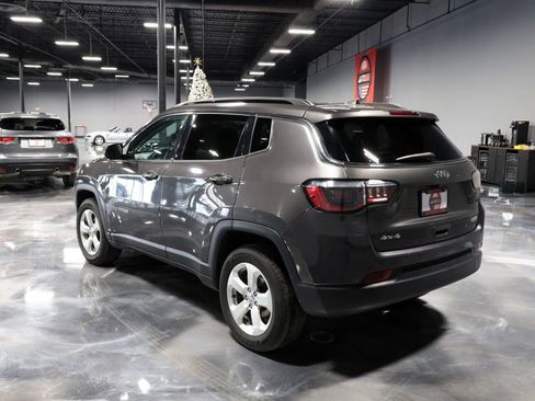 Used 2021 Jeep Compass Latitude w/ Driver Assistance Group image 5