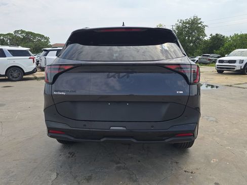 New 2026 Kia Sportage X-Line w/ X-Line Premium Package AWD/4WD image 7
