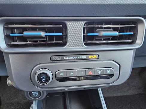 Used 2026 Ford Maverick Lobo AWD/4WD image 28
