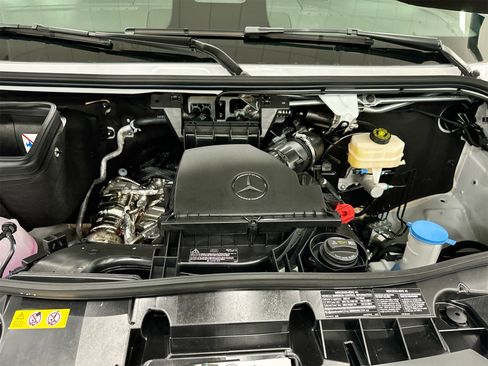 New 2025 Mercedes-Benz Sprinter 2500 image 28