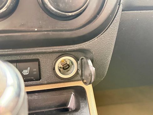 Used 2014 Jeep Patriot Limited FWD image 25