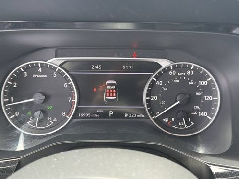 Used 2024 Nissan Pathfinder SL w/ Cargo Package AWD/4WD image 6