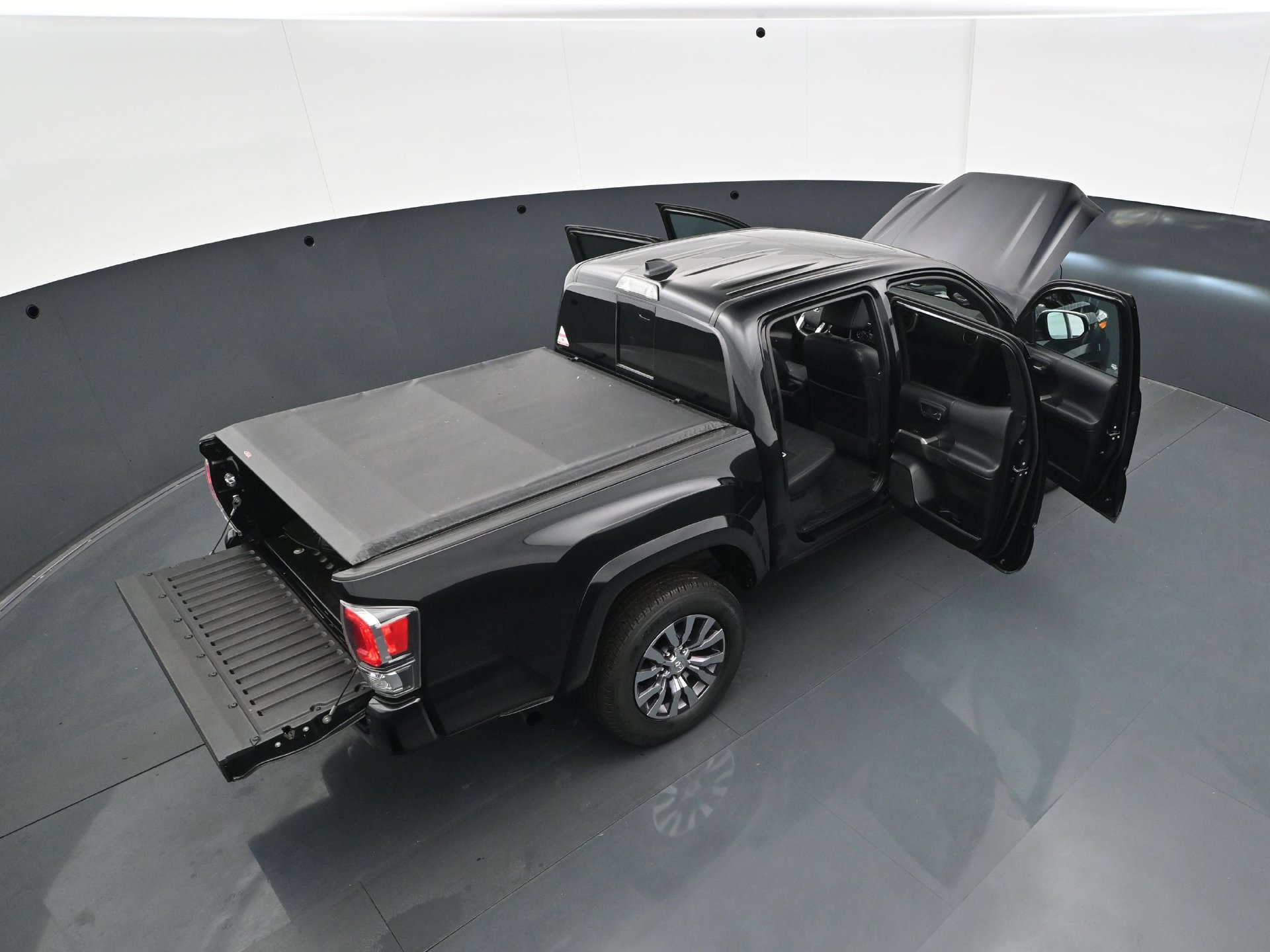 Used 2021 Toyota Tacoma Limited AWD/4WD image 42