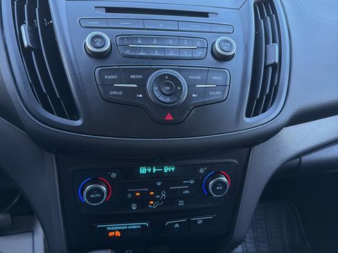 Used 2017 Ford Escape SE image 21