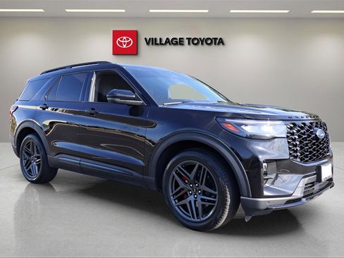 Used 2025 Ford Explorer ST w/ Sun And Sound Package image 7