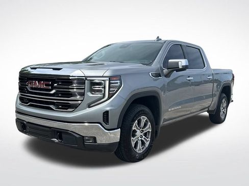 Used 2025 GMC Sierra 1500 SLT AWD/4WD image 2