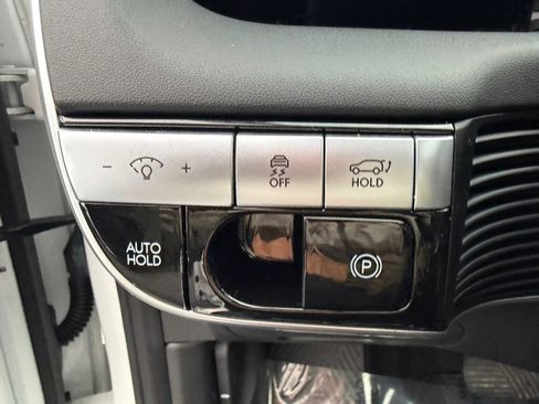 Used 2024 Hyundai Ioniq 5 Limited image 20