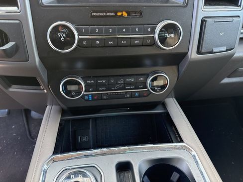 Used 2020 Ford Expedition Max XLT w/ Equipment Group 202A image 24