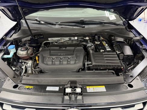 Used 2021 Volkswagen Tiguan SE image 58