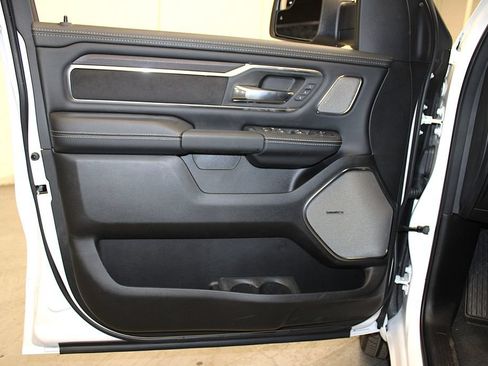 New 2026 RAM 1500 Laramie AWD/4WD image 27