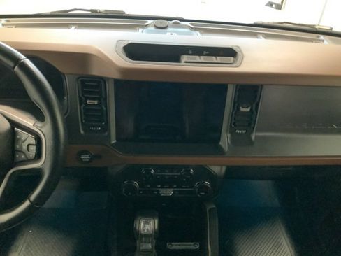 Used 2024 Ford Bronco Outer Banks image 25
