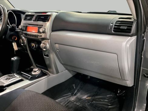Used 2013 Toyota 4Runner SR5 w/ Convenience Pkg AWD/4WD image 17