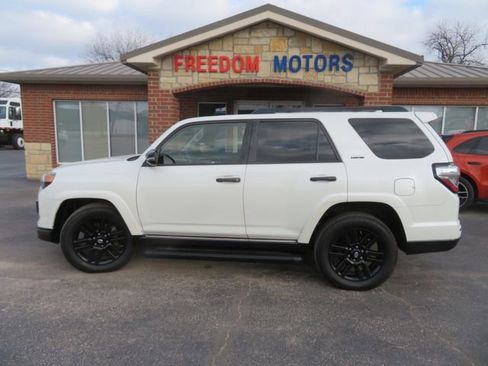 Used 2021 Toyota 4Runner Nightshade image 8