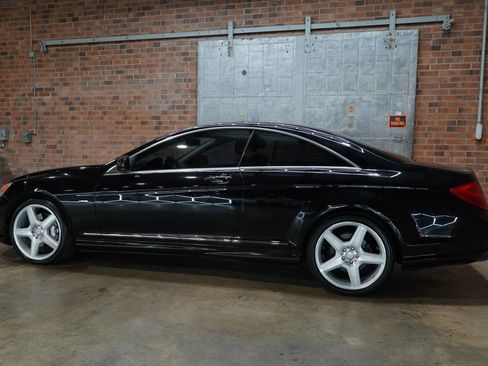 Used 2011 Mercedes-Benz CL 550 4MATIC w/ Sport Pkg Plus One image 10