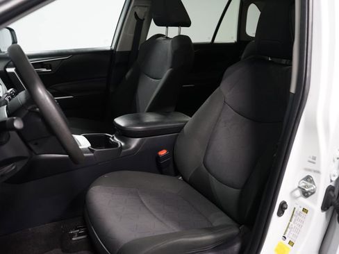 Certified 2024 Toyota RAV4 XLE image 27