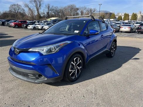 Used 2018 Toyota C-HR XLE image 7