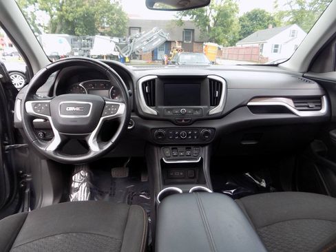 Used 2020 GMC Terrain SLE w/ Driver Convenience Package AWD/4WD image 13