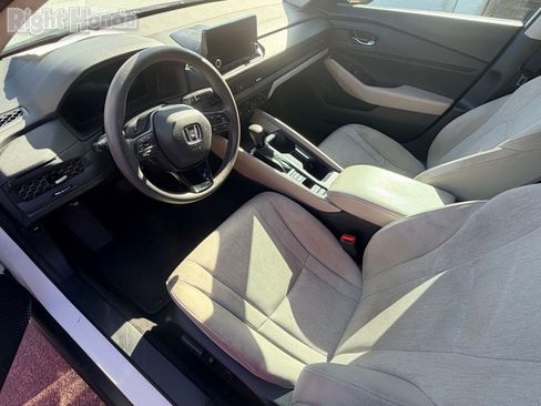 Used 2023 Honda Accord EX image 7