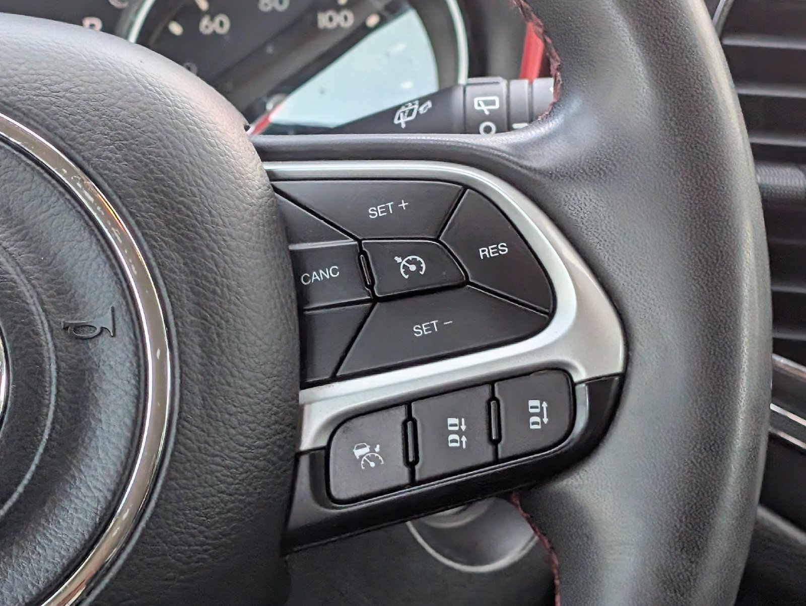Used 2021 Jeep Compass Trailhawk AWD/4WD image 19