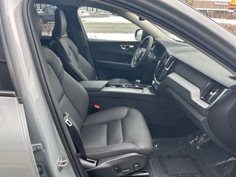 Certified 2025 Volvo XC60 B5 Plus AWD/4WD image 15