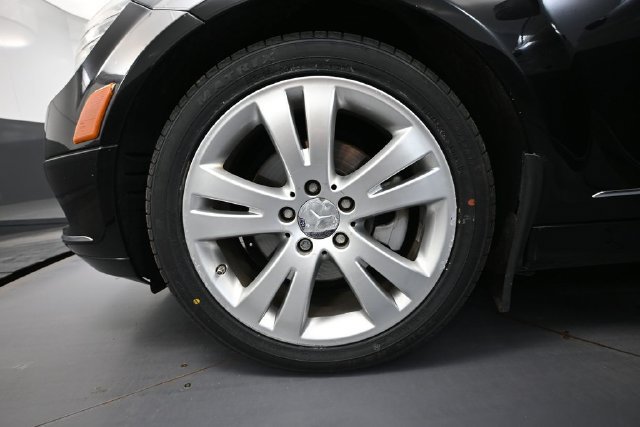 Used 2011 Mercedes-Benz C 300 4MATIC Sedan image 12