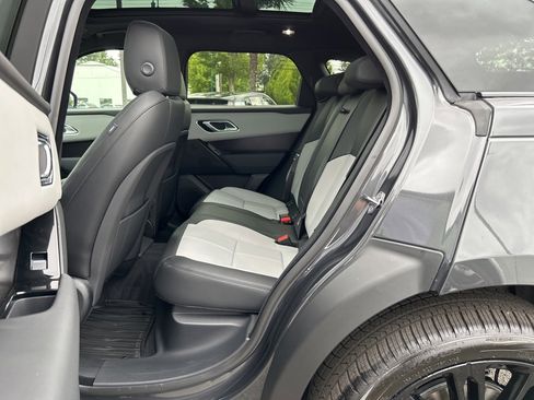 New 2026 Land Rover Range Rover Velar Dynamic SE image 5