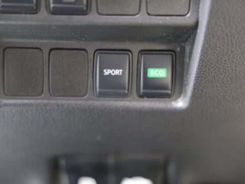 Used 2021 Nissan Rogue Sport S image 26