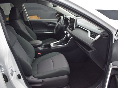 Used 2024 Toyota RAV4 XLE FWD image 10