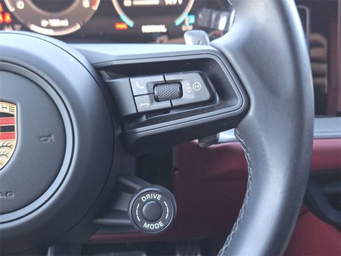 Used 2024 Porsche Cayenne S image 26