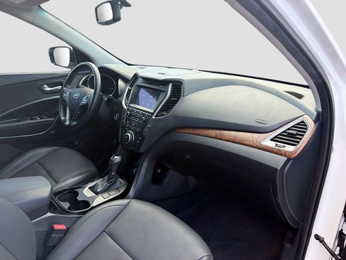 Used 2018 Hyundai Santa Fe Sport 2.0T FWD image 15