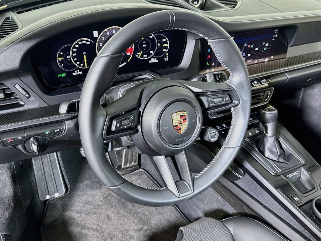 Certified 2026 Porsche 911 GT3 RWD image 12