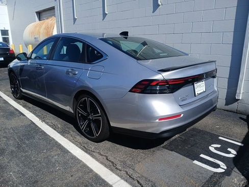 Used 2025 Honda Accord Sport image 4