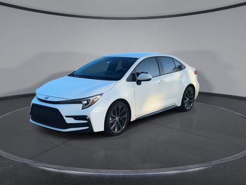 Certified 2025 Toyota Corolla SE FWD image 4