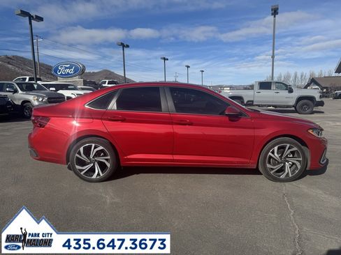 Used 2025 Volkswagen Jetta SEL image 2