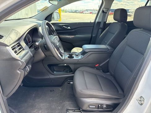 Used 2023 GMC Acadia SLE w/ Driver Convenience Package image 14