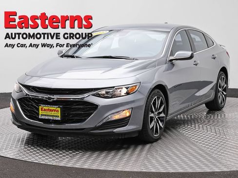 Used 2024 Chevrolet Malibu RS FWD image 1