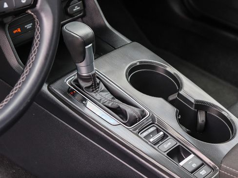 Certified 2025 Honda Civic Sport image 23